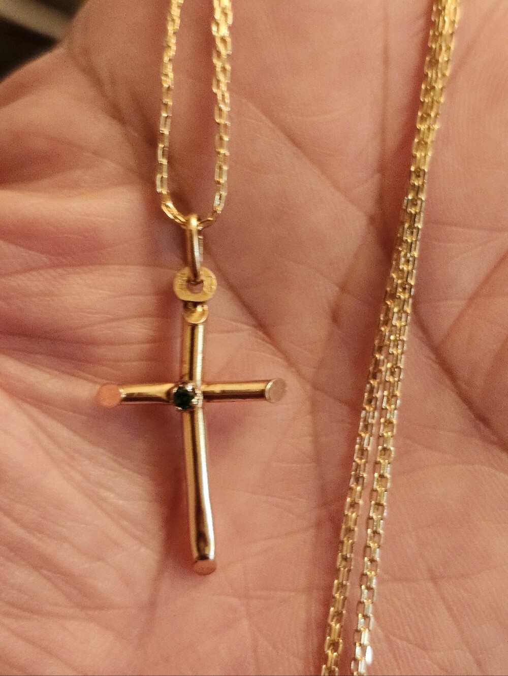 14kt Pendan Gold Emerald 7.5 Cross 10kt  Necklace Women's Jewelry.